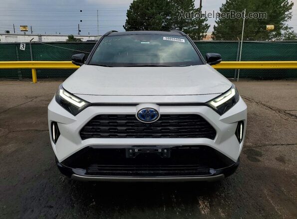 2T3E6RFV0RW059246 2024 TOYOTA RAV4 Белый Вид спереди