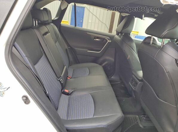 2T3E6RFV0RW059246 2024 TOYOTA RAV4 Белый Вид задних сидений