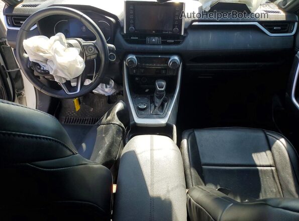 2T3E6RFV1MW017483 2021 TOYOTA RAV4 White Dashboard view