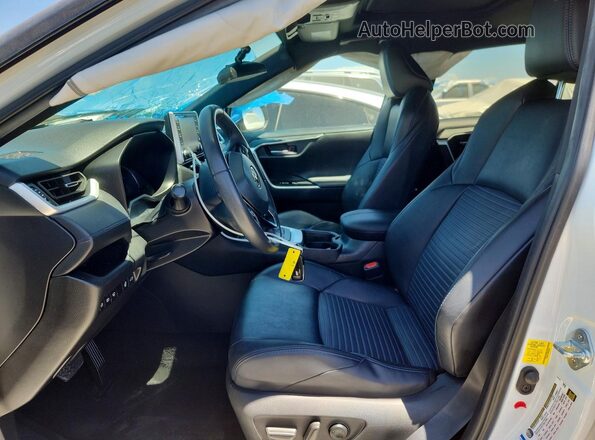2T3E6RFV1MW022599 2021 TOYOTA RAV4 White Սալոնի դիմացի տեսք