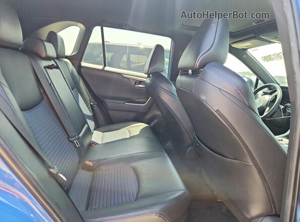 2T3E6RFV5PW038874 2023 TOYOTA RAV4 Blue Widok wnętrza z tyłu