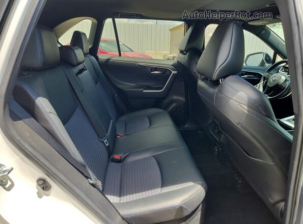 2T3E6RFV7MW006617 2021 TOYOTA RAV4 White Rear seats view