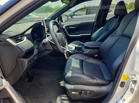 2T3E6RFV7MW006617 2021 TOYOTA RAV4 White Front interior view