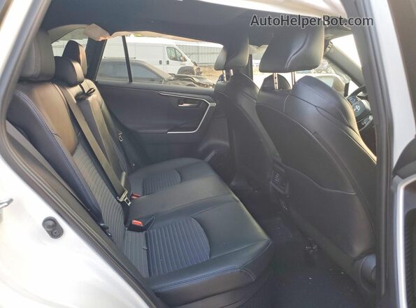2T3E6RFV9PW042829 2023 TOYOTA RAV4 White უკანა სალონის ხედი