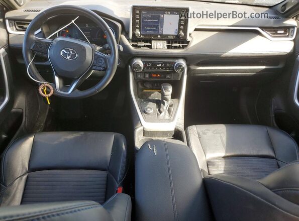 2T3EWRFV0LW074188 2020 TOYOTA RAV4 Gray Dashboard view