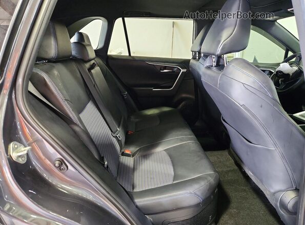 2T3EWRFV1LW096586 2020 TOYOTA RAV4 Gray Rear interior view