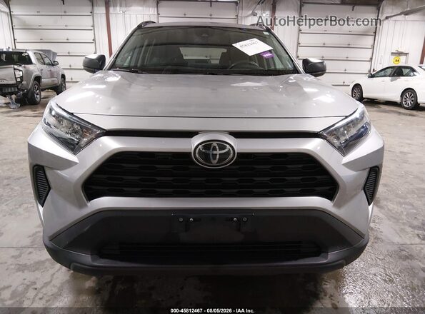 2T3F1RFV3LC085724 2020 TOYOTA RAV4 Серебряный Вид задней части салона