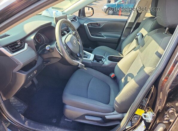 2T3F1RFV3MC165767 2021 TOYOTA RAV4 Черный Вид салона спереди