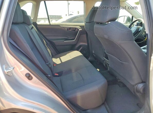 2T3F1RFV3MW190070 2021 TOYOTA RAV4 Silver Вид задньої частини салону