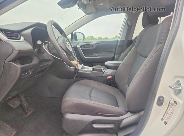 2T3F1RFV3RC418237 2024 TOYOTA RAV4 White წინა სალონის ხედი