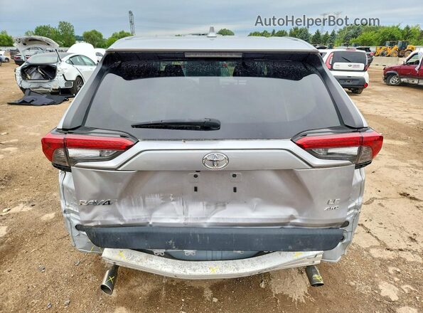 2T3F1RFV5NC283966 2022 TOYOTA RAV4 Серебряный Вид сзади