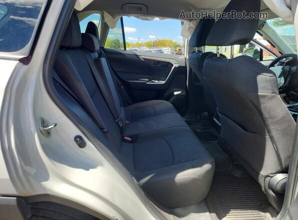 2T3F1RFV7LC137016 2020 TOYOTA RAV4 White Սալոնի հետևի տեսք