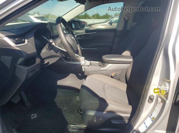 2T3F1RFV7NW279139 2022 TOYOTA RAV4 Silver Widok wnętrza z przodu