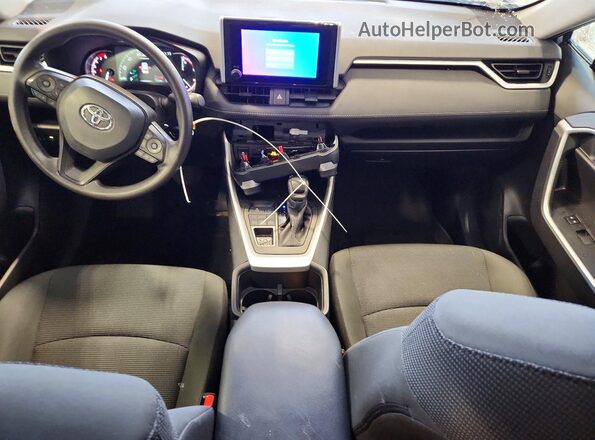 2T3F1RFVXRC476698 2024 TOYOTA RAV4 Silver Widok deski rozdzielczej