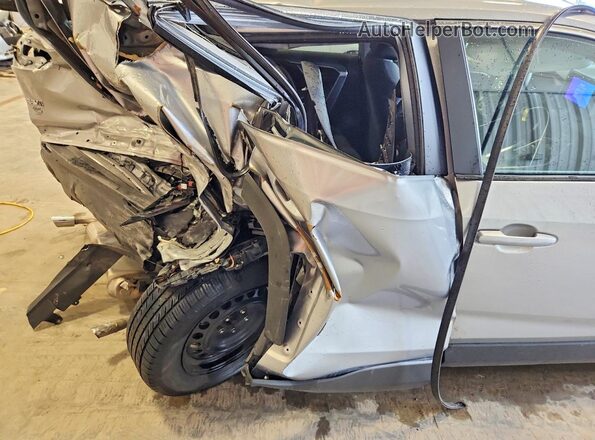 2T3F1RFVXRC476698 2024 TOYOTA RAV4 Silver Widok wnętrza z tyłu