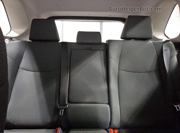 2T3G1RFV1RC478196 2024 TOYOTA RAV4 Silver Вид задніх сидінь