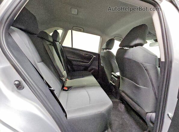 2T3G1RFV1RC478196 2024 TOYOTA RAV4 Silver Вид задньої частини салону