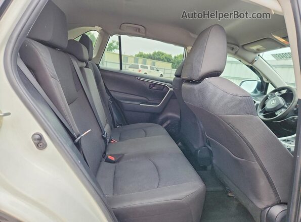 2T3G1RFV5MC158999 2021 TOYOTA RAV4 White Rear seats view