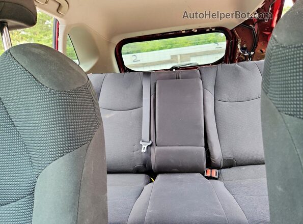 2T3G1RFV9KC003580 2019 TOYOTA RAV4 Красный Вид задних сидений