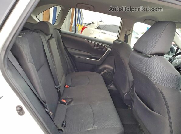 2T3H1RFV0MC127972 2021 TOYOTA RAV4 White Widok tylnych siedzeń