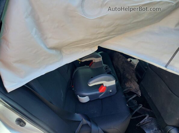 2T3H1RFV0MC137627 2021 TOYOTA RAV4 Silver Rear seats view