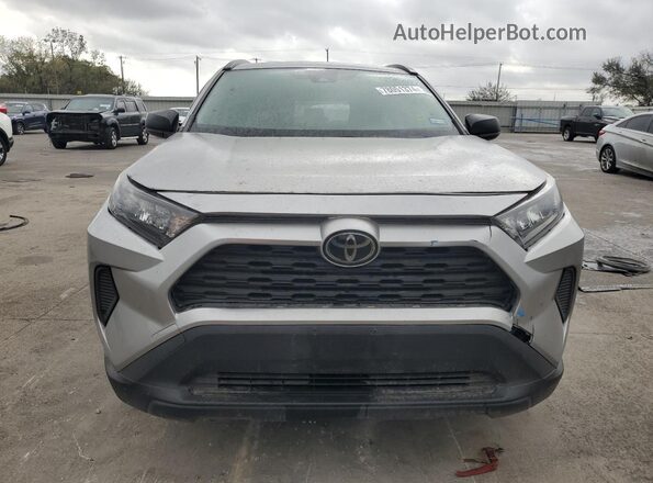 2T3H1RFV1KW030792 2019 TOYOTA RAV4 Silver Widok z przodu