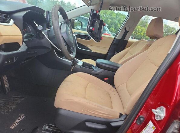 2T3H1RFV1MW131012 2021 TOYOTA RAV4 Red Front interior view
