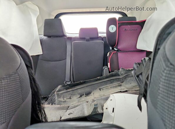 2T3H1RFV2MC117251 2021 TOYOTA RAV4 White Widok tylnych siedzeń