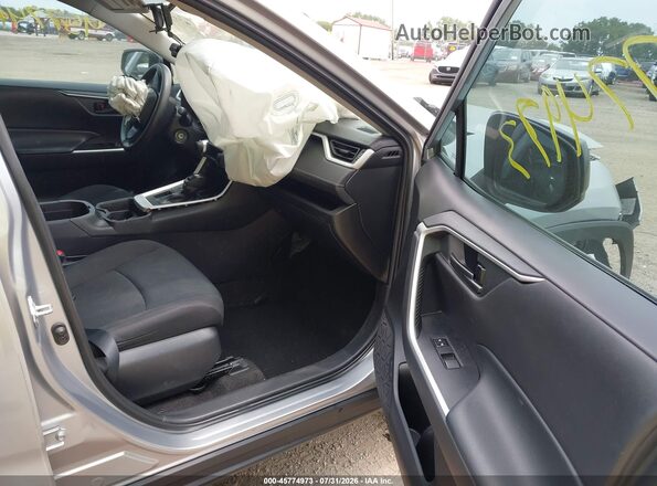 2T3H1RFV2MC125897 2021 TOYOTA RAV4 Silver წინა სალონის ხედი