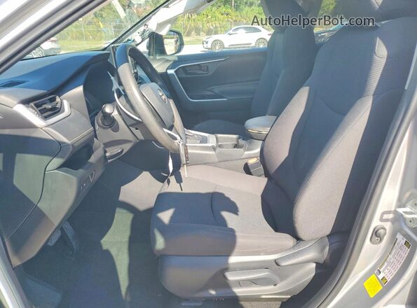 2T3H1RFV2MW125378 2021 TOYOTA RAV4 Silver წინა სალონის ხედი