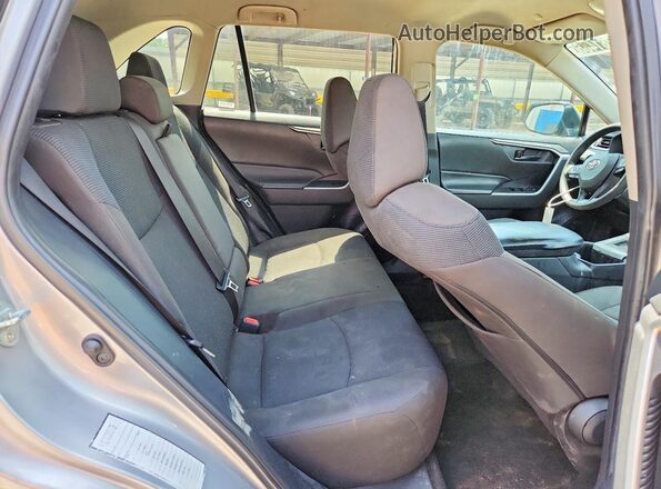2T3H1RFV3PC235913 2023 TOYOTA RAV4 Silver Вид задньої частини салону