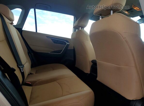 2T3H1RFV4MC121639 2021 TOYOTA RAV4 White Rear seats view