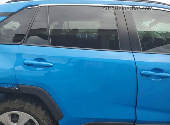 2T3H1RFV5KW036773 2019 TOYOTA RAV4 Blue Rear interior view