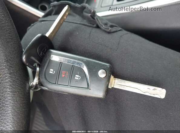 2T3H1RFV5KW038054 2019 TOYOTA RAV4 Красный Вид панели приборов