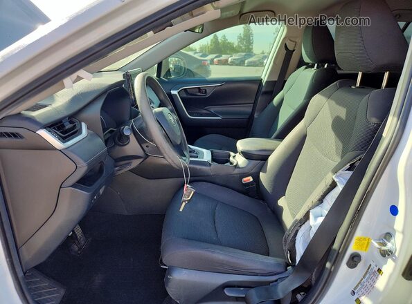 2T3H1RFV6LW066303 2020 TOYOTA RAV4 Белый Вид салона спереди