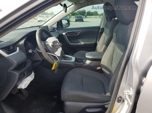 2T3H1RFV8MC116282 2021 TOYOTA RAV4 Silver Սալոնի դիմացի տեսք