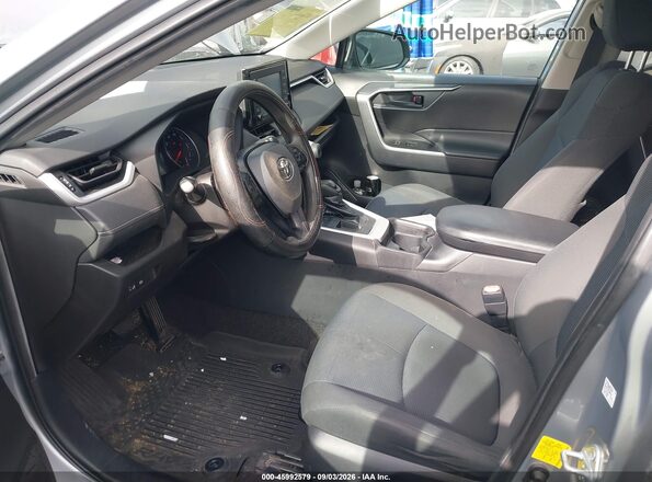 2T3H1RFV9MC093496 2021 TOYOTA RAV4 Silver Вид салону спереду