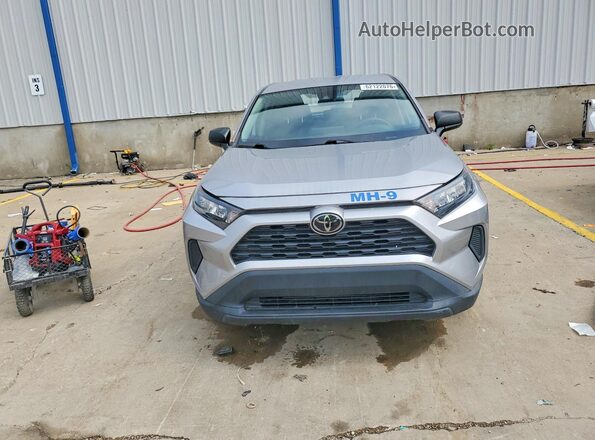 2T3H1RFV9NC193650 2022 TOYOTA RAV4 Silver Widok z przodu