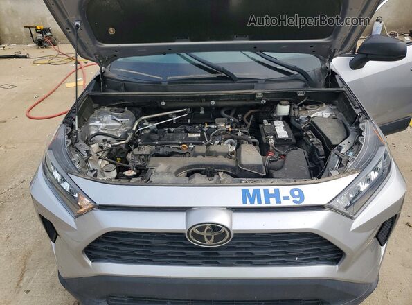 2T3H1RFV9NC193650 2022 TOYOTA RAV4 Silver Widok komory silnika