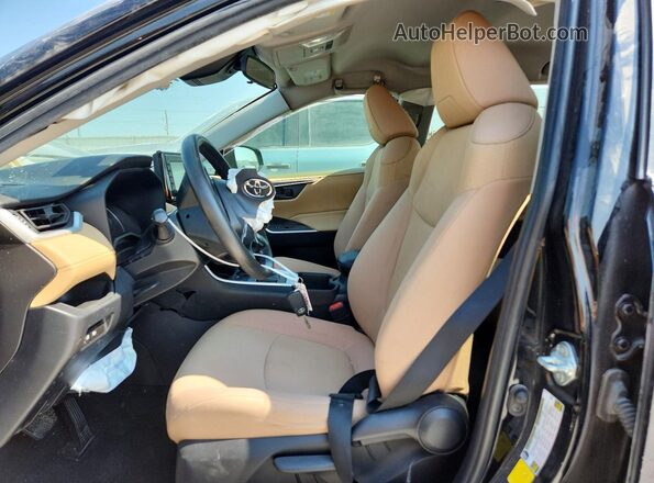 2T3H1RFVXNW228825 2022 TOYOTA RAV4 Черный Вид салона спереди