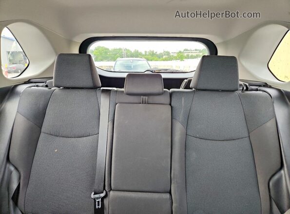 2T3H1RFVXPW268681 2023 TOYOTA RAV4 Silver Widok tylnych siedzeń