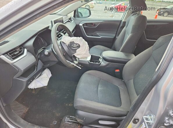 2T3H1RFVXPW268681 2023 TOYOTA RAV4 Silver Widok wnętrza z przodu