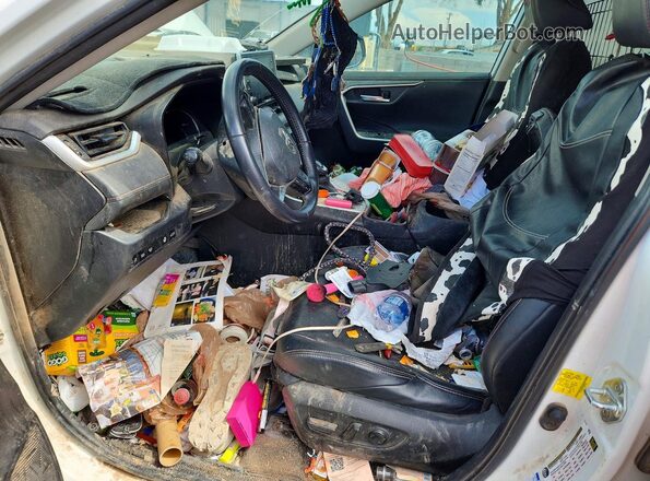 2T3J1RFV1LC082184 2020 TOYOTA RAV4 White Front interior view