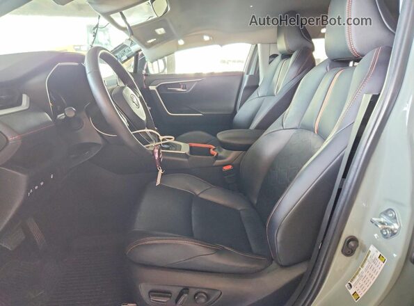 2T3J1RFV1PW350560 2023 TOYOTA RAV4 Gray Widok wnętrza z przodu