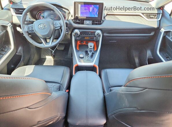 2T3J1RFV2RW460343 2024 TOYOTA RAV4 Red Widok deski rozdzielczej