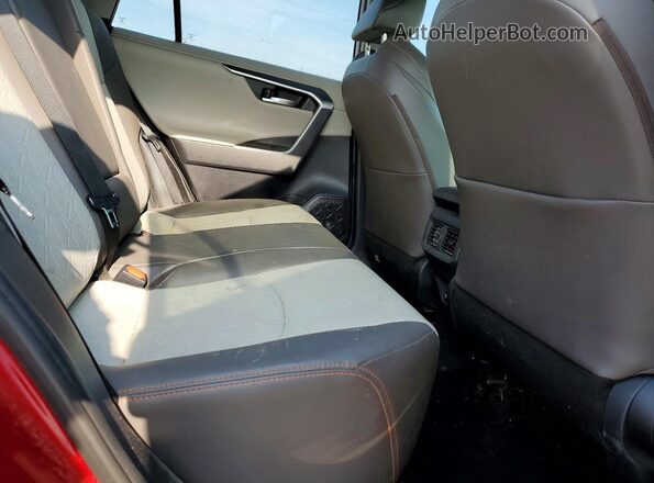 2T3J1RFV5KW016024 2019 TOYOTA RAV4 Maroon Rear interior view