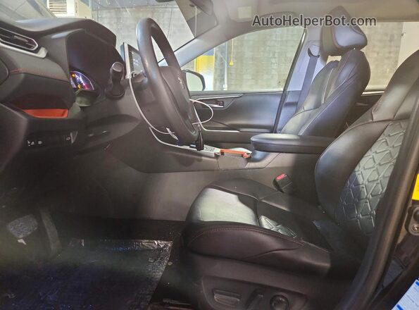 2T3J1RFV6KW049839 2019 TOYOTA RAV4 Black წინა სალონის ხედი