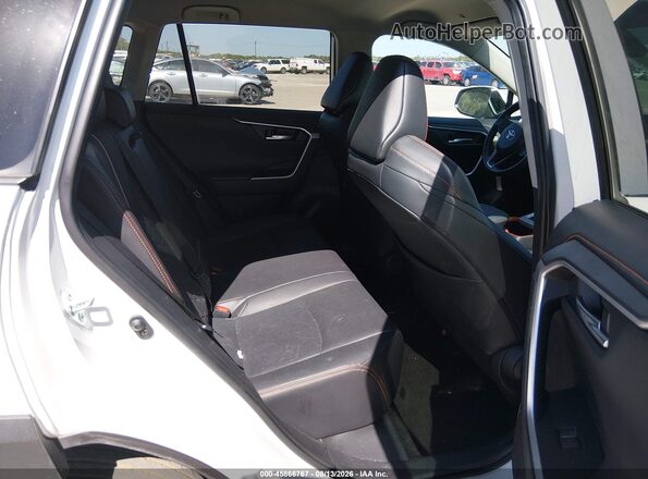 2T3J1RFV6RW476898 2024 TOYOTA RAV4 White Widok naklejki z numerem VIN