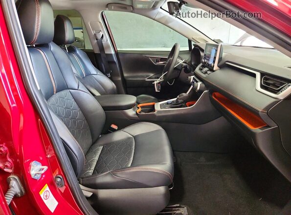2T3J1RFV7KW002643 2019 TOYOTA RAV4 Бордовый Вид салона спереди