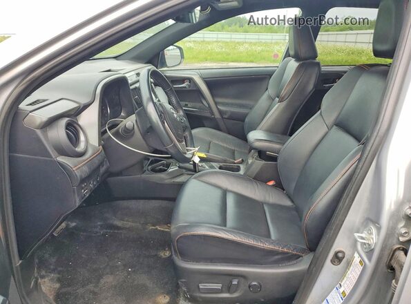 2T3JFREV1HW653486 2017 TOYOTA RAV4 Silver Սալոնի դիմացի տեսք